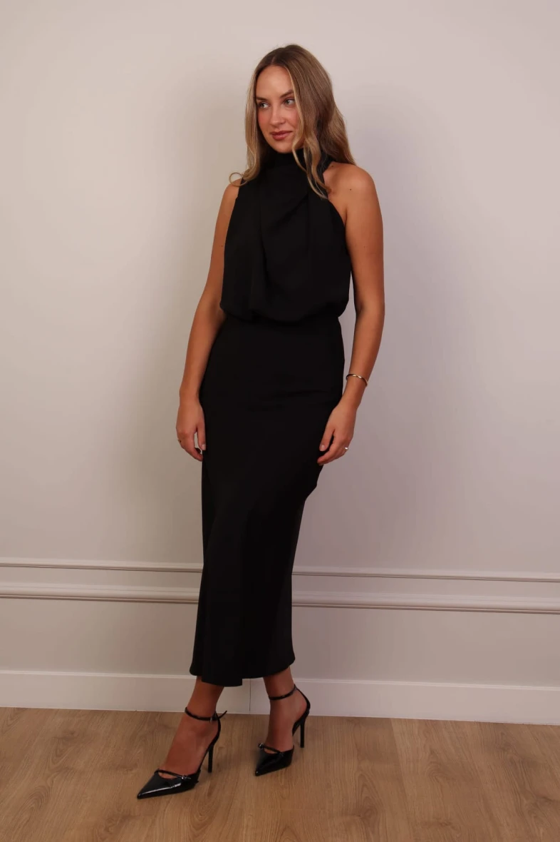 Elegancka sukienka midi z zabudowanym dekoltem czarna