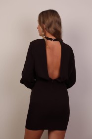Elegancka sukienka mini z odkrytymi plecami czekoladowa