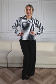 Granatowo biała bluzka z kołnierzem