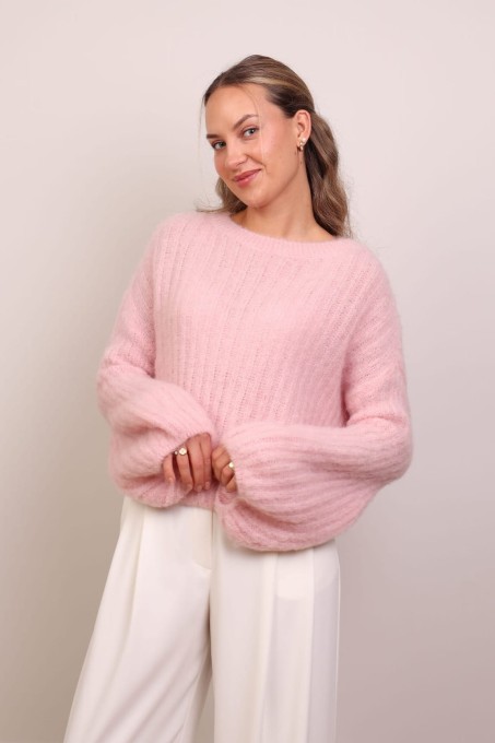 Różowy sweter moherowy 60% moher