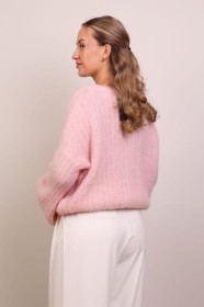 Różowy sweter moherowy 60% moher