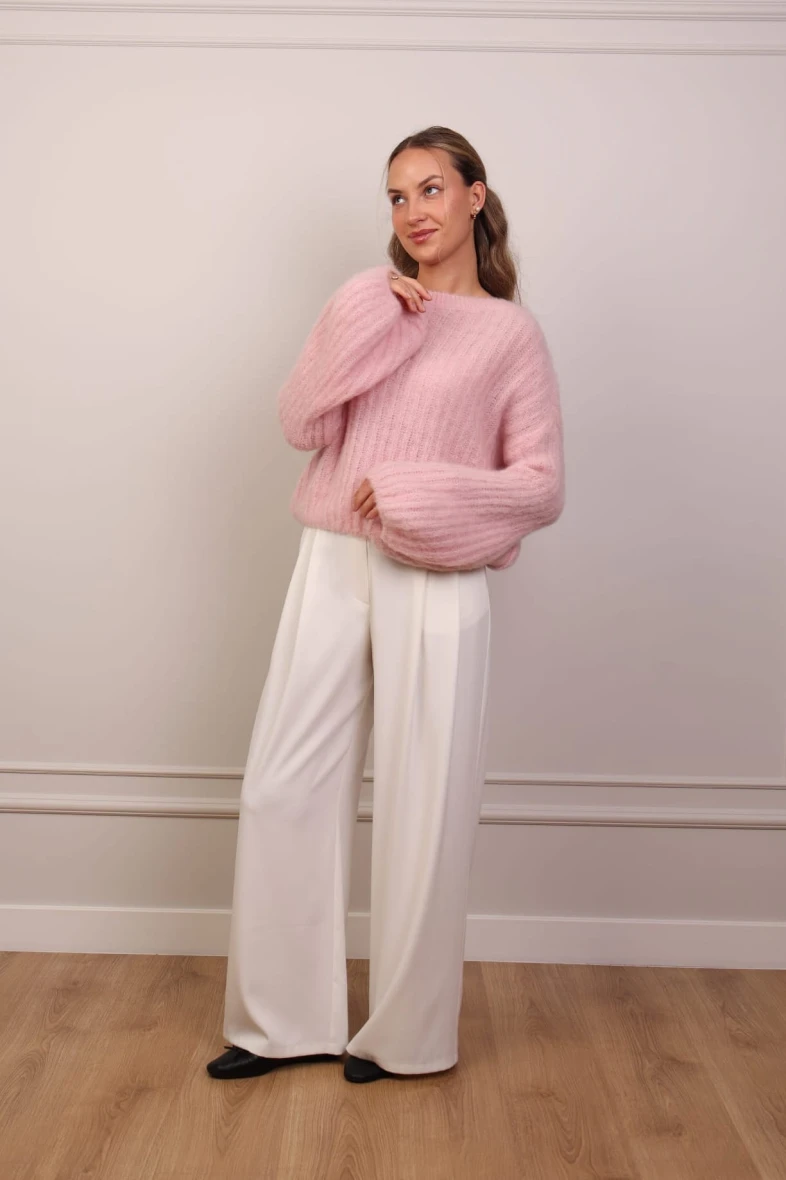 Różowy sweter moherowy 60% moher
