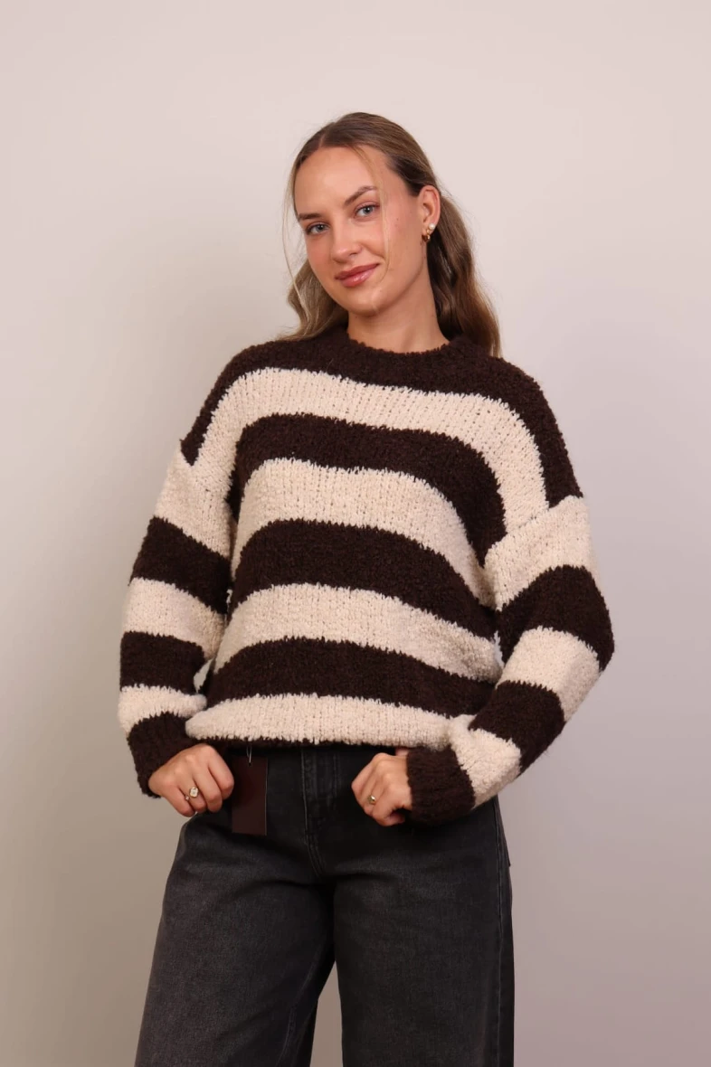 Brązowo-beżowy sweter w paski z alpaką