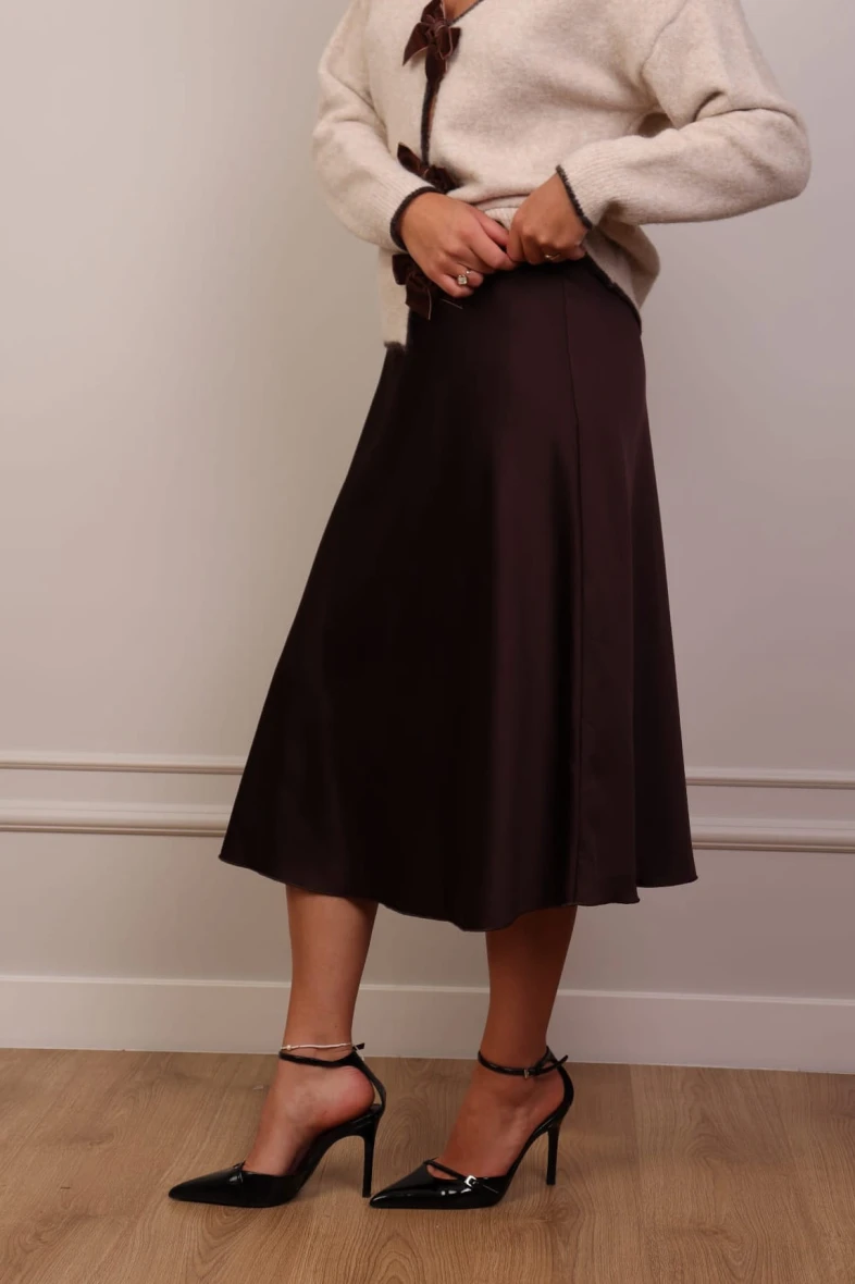 Elegancka czekoladowa spódnica midi z wiskozy